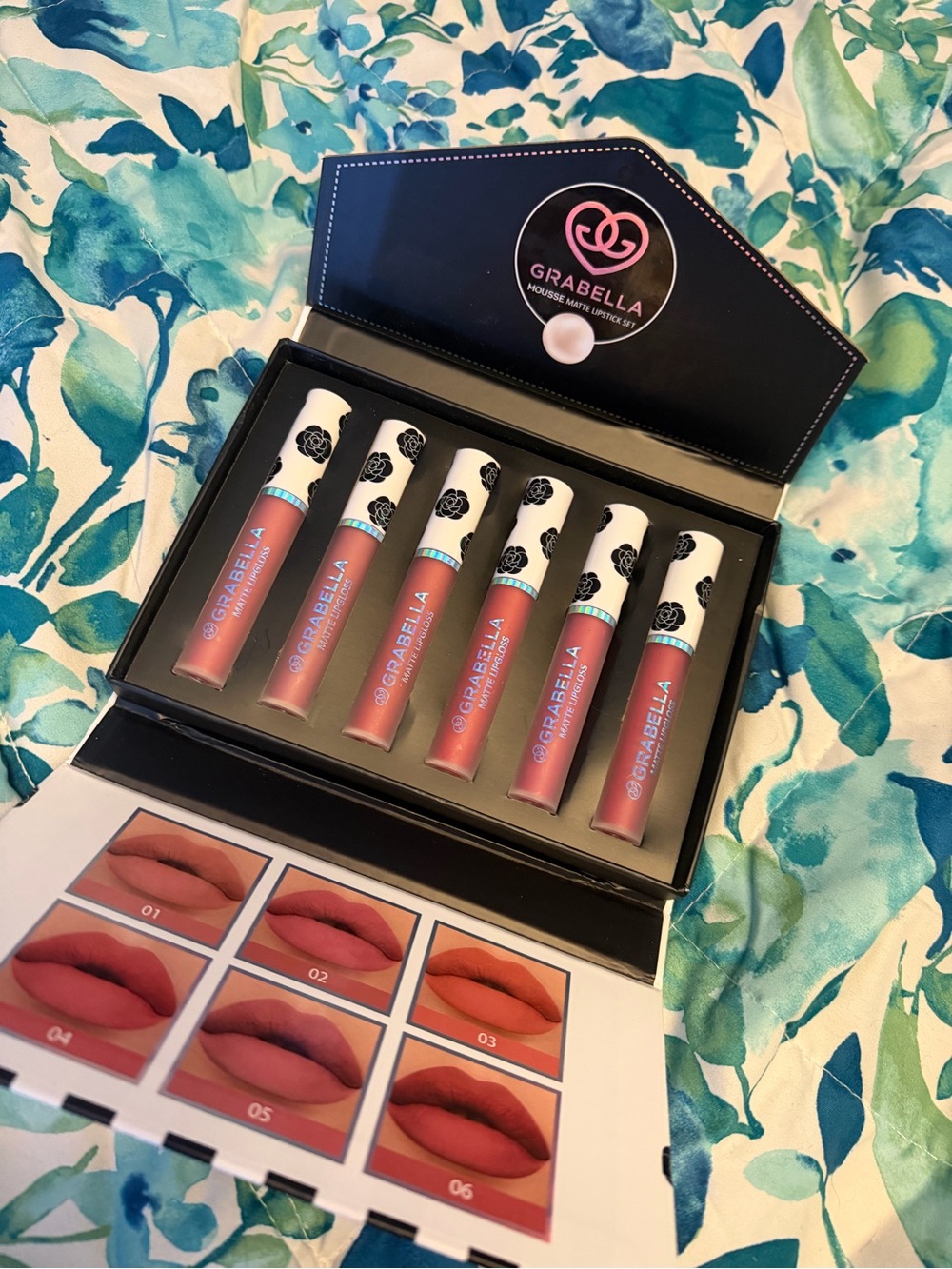 Abella Mini Lipstick Set โ 6 Rose, Pink & Nude Tones